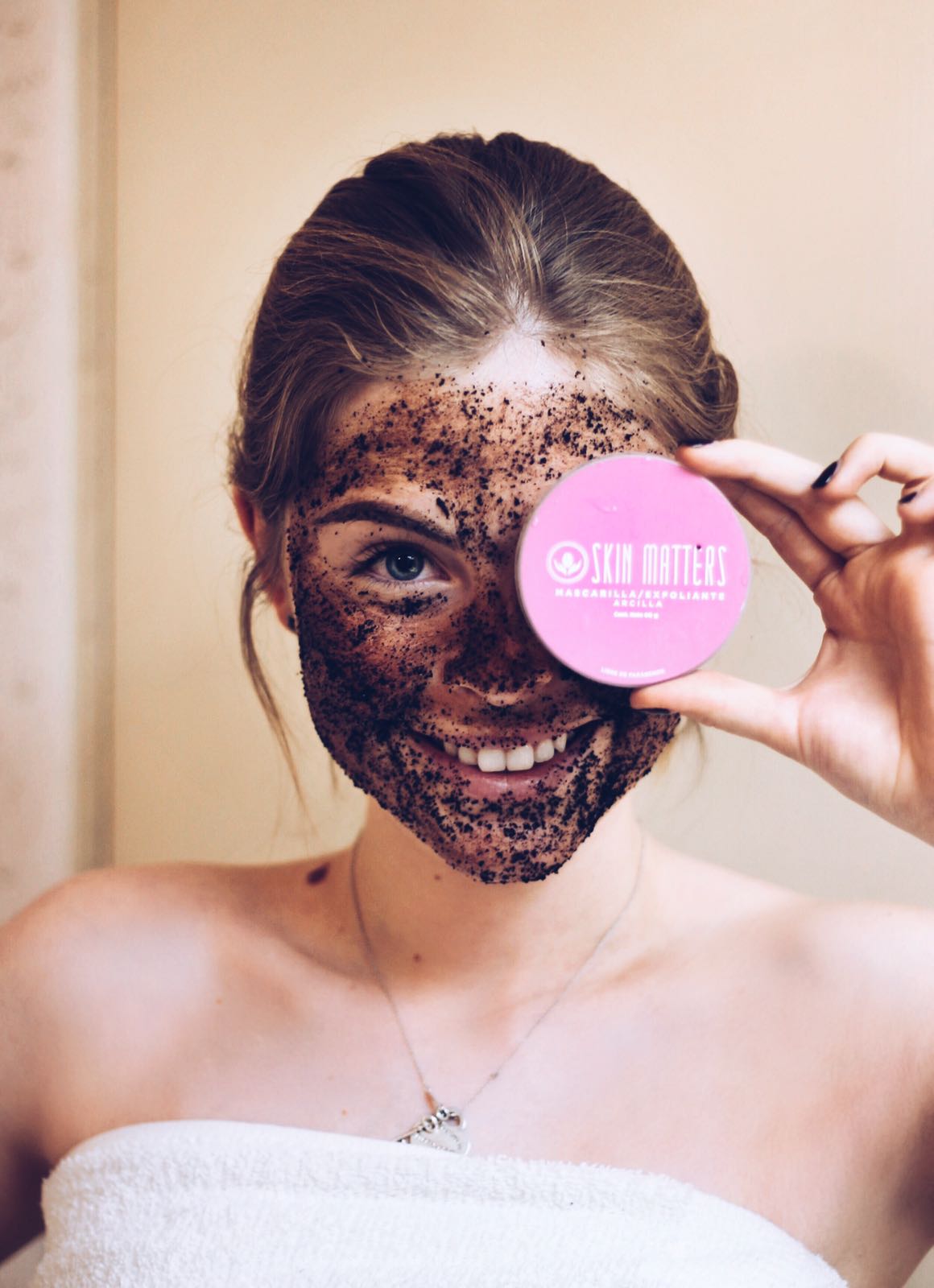 Exfóliate y descubre una piel luminosa y suave